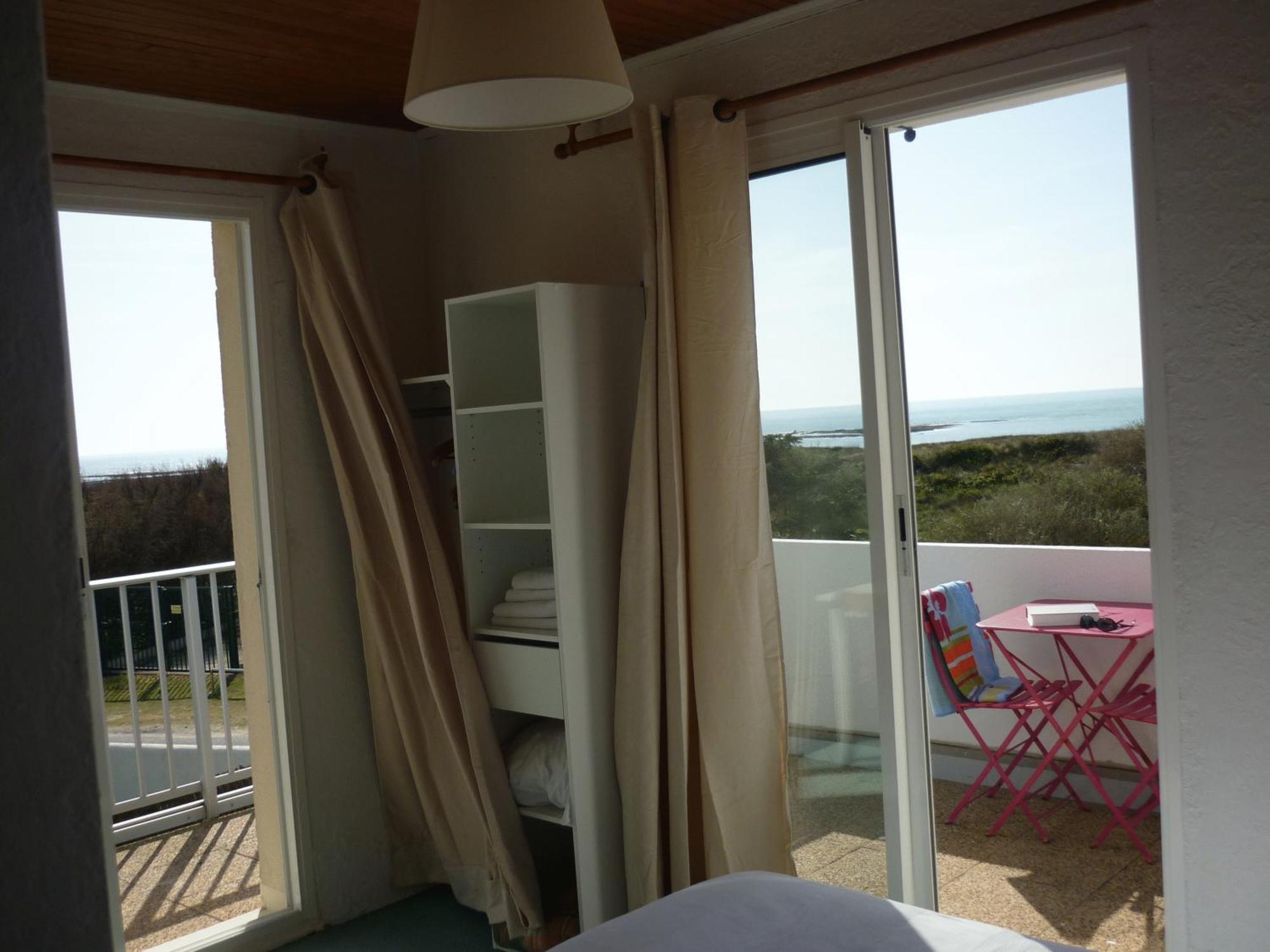Hotel De La Petite Plage Сен-Жорж-д'Олерон Экстерьер фото